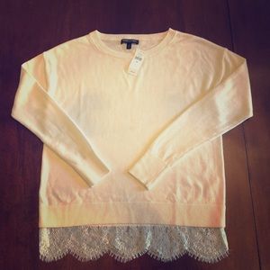 Súper cute Banana Republic sweater blouse